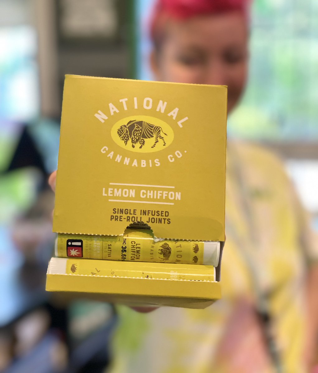 thecdcpdx's tweet photo. All National Cannabis joints are 30% off! The strains we currently have are: Blackberry Kush, Mango Mimosa, Lemon Chiffon, Vanilla Shake, Creamsicle and Royal Grape! They are now only $8.40 out the door! #sale #cheapweed
#thecdc #pdx #comesayhigh #oregon #cannabis #memberville https://t.co/TGXGaN1hWp