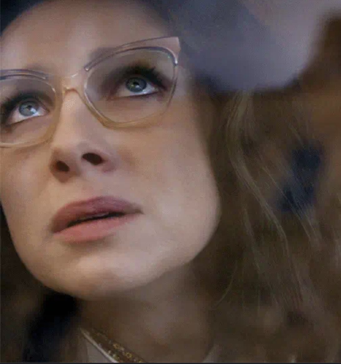 4b0ysandaqueen's tweet image. #TheFrasers in spectacles 🤓 
But why did she even stop using them? 🤔🤔
Did she switch to contacts when she went back to the 18th century? #Outlander