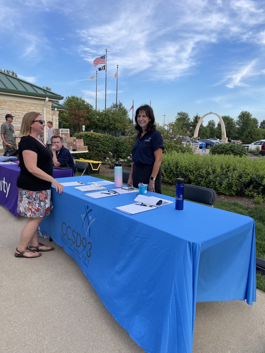 Stop by and see CCSD93 during the town center concert tonight! We are hiring lunchroom supervisors and paraprofessionals(teacher aides)! It’s easier than you think, find out how!