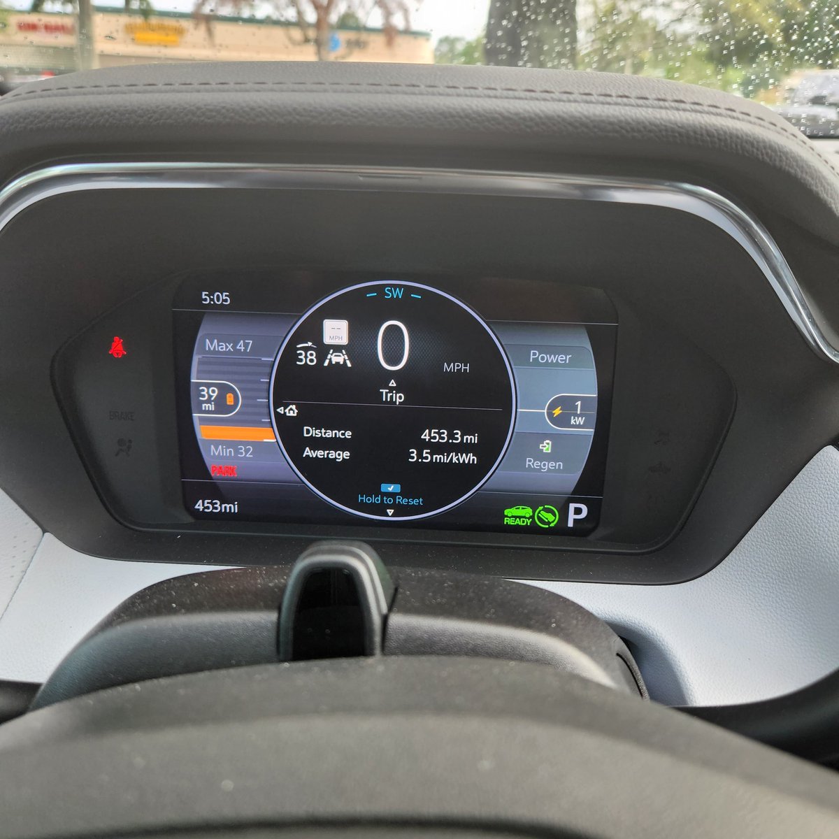 EuvCharging's tweet photo. 32 miles left, going low range anxiety 😕 😬 https://t.co/2JEQuuLBzw