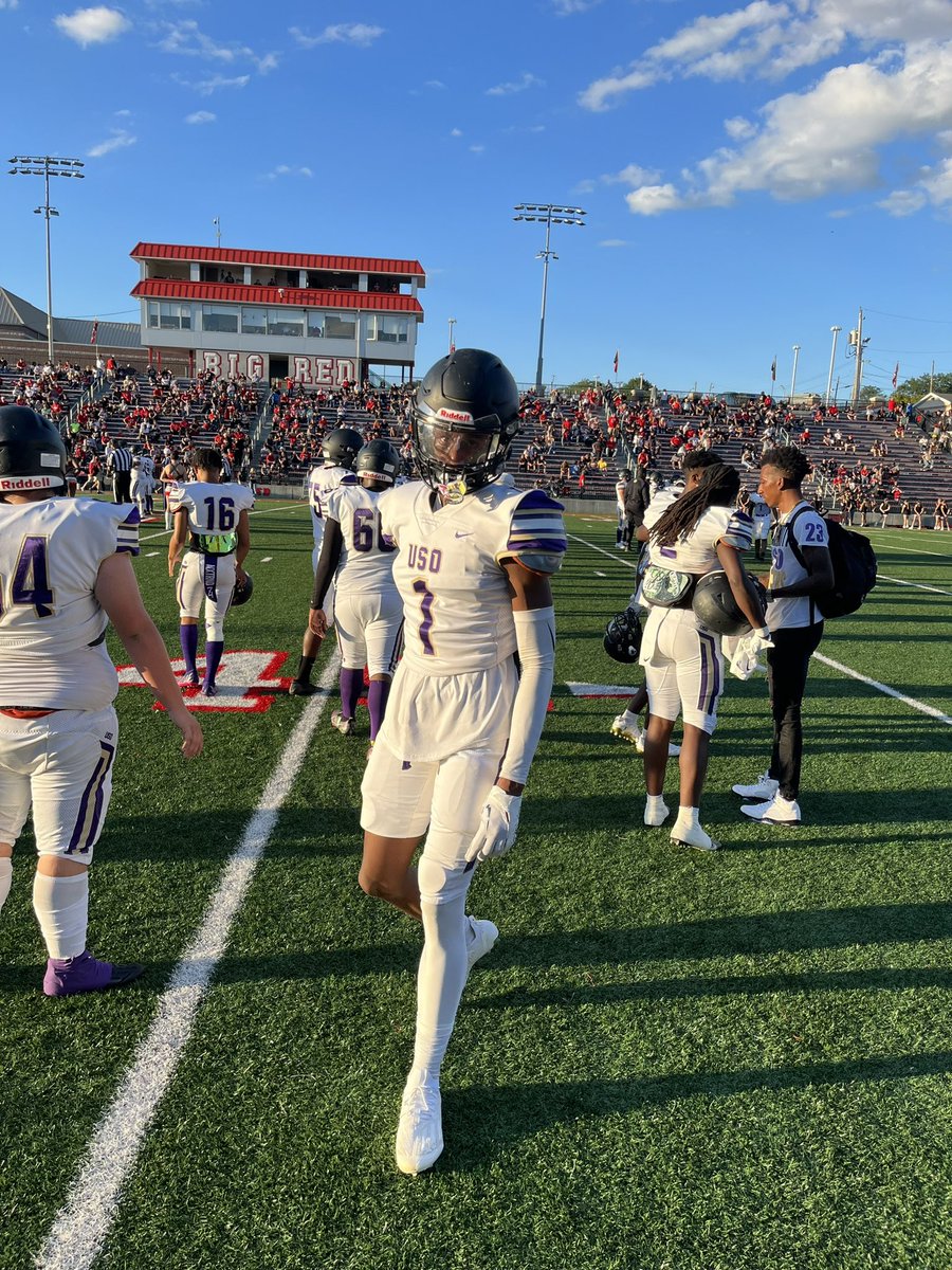 usoquis's tweet photo. Mannn it’s been a long time coming SENIOR season almost doesn’t sound real but at least I could do it one last time with my brothers @maxqureshi8 @xair7_stevenson @BoyboyyC @AmareGee1_ @PaulHelvy_ @usofootball @wpialsportsnews @PA_TodaySports 
https://t.co/W9qPZg4RaN https://t.co/EWVGQjPu0w
