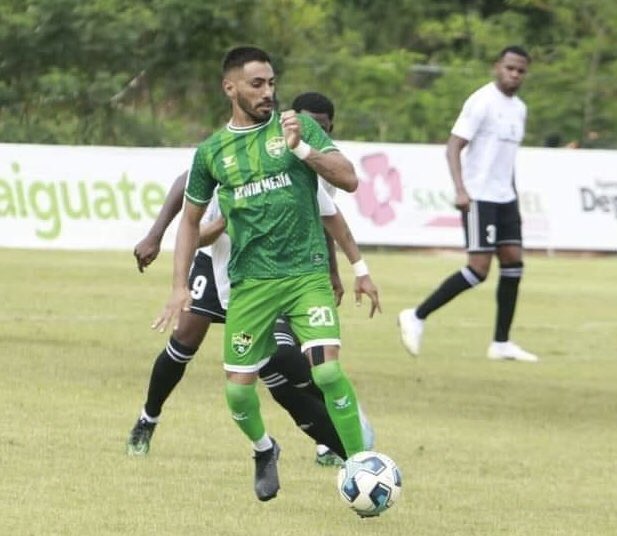 alveardiario's tweet photo. El Lobo pateó el tablero 🐺 ⚽️.
El Sport Club Pacífico acaba de cerrar la incorporación del reconocido jugador Alvearense Esequiel Pérez. El Zurdo viene de jugar en la primera división de la Liga de República Dominicana. https://t.co/T3zxQntSTt