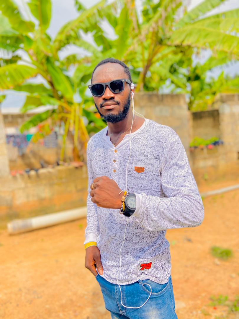 PSdelviga's tweet photo. JOYEUX ANNIVERSAIRE A MOI MÊME MERCI SEIGNEUR POUR TA GRÂCE ENCORE DANS MA VIE JE TE REMERCIERAI TOUJOURS 🙃🍺🍻🎂💝🎂🍺🍻🎂🎂🍺🍻🎂👑🦁🐊

......... RND28EMÈ........
   .........👑🦁🐊........ https://t.co/blaEPYhkGd