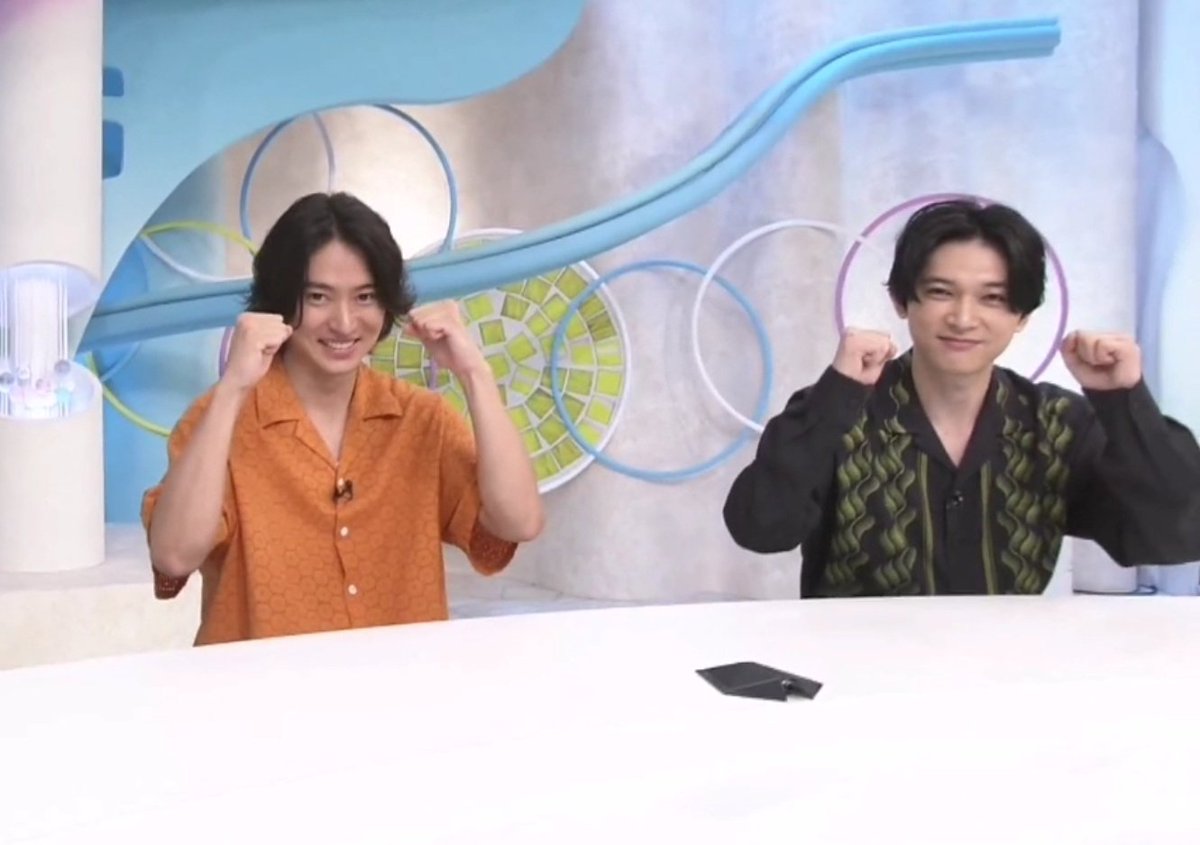 oryoism's tweet photo. oryo and kento this morning.

them cannot stop niconico-ing when together. https://t.co/rSbv0lYbut