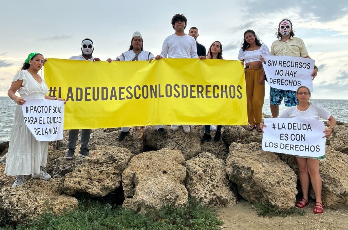 DeudaxClima's tweet image. En la cumbre de justicia fiscal incluyente en Colombia, desde DeudaXClima, @XRLatam, Amnistía Internacional y @Fridays4future, le decimos a los gobiernos y a Latinoamérica: #LaDeudaEsConLosDerechos #SinRecursosNoHayDerechos
#deudaxclima  #CumbreCartagena #pactofiscalya