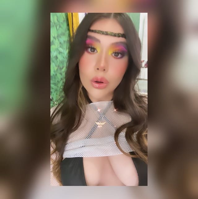 camiparedes000's tweet photo. Hola https://t.co/ciwq0Edz0U