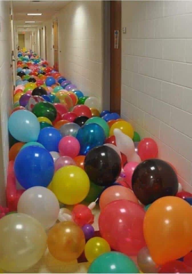 A teacher gave a balloon to each student, who had to inflate it, write their name on it, and throw it in the hallway. The teacher then mixed up all the balloons. The students were given 5 minutes to find their own balloon. Despite a hectic search, no one found their own balloon.