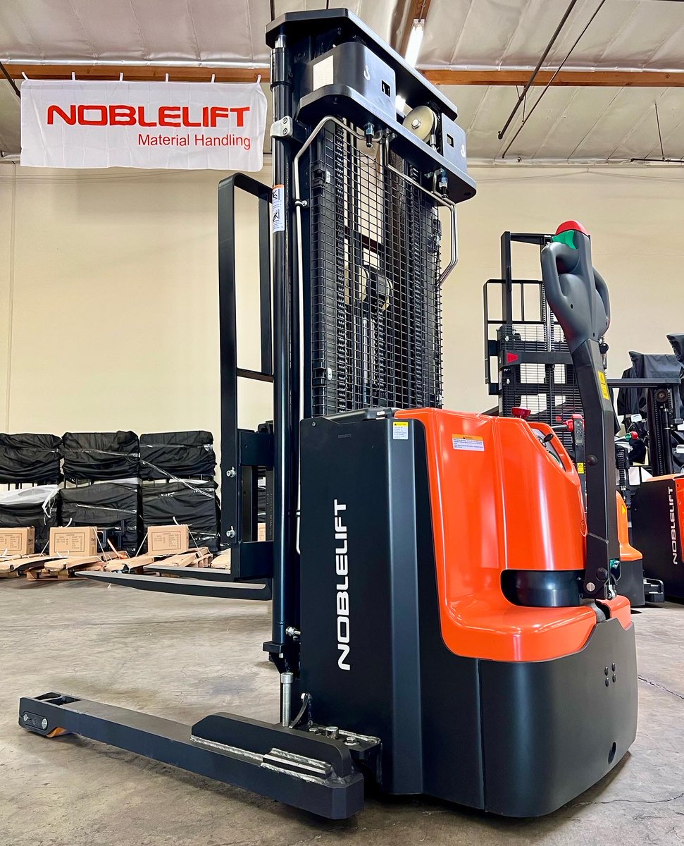 DonofNoblelift's tweet image. Noblelifts PREMIUM heavy duty PS35 or 40TSL walkie stradde stacker. 3500-4000lbs capacity, up to 208” lift height, with Side Shift, and free lift. 

Assembled with only major German components and technology
#noblelift #straddlestacker #forklift #lifttrucks
