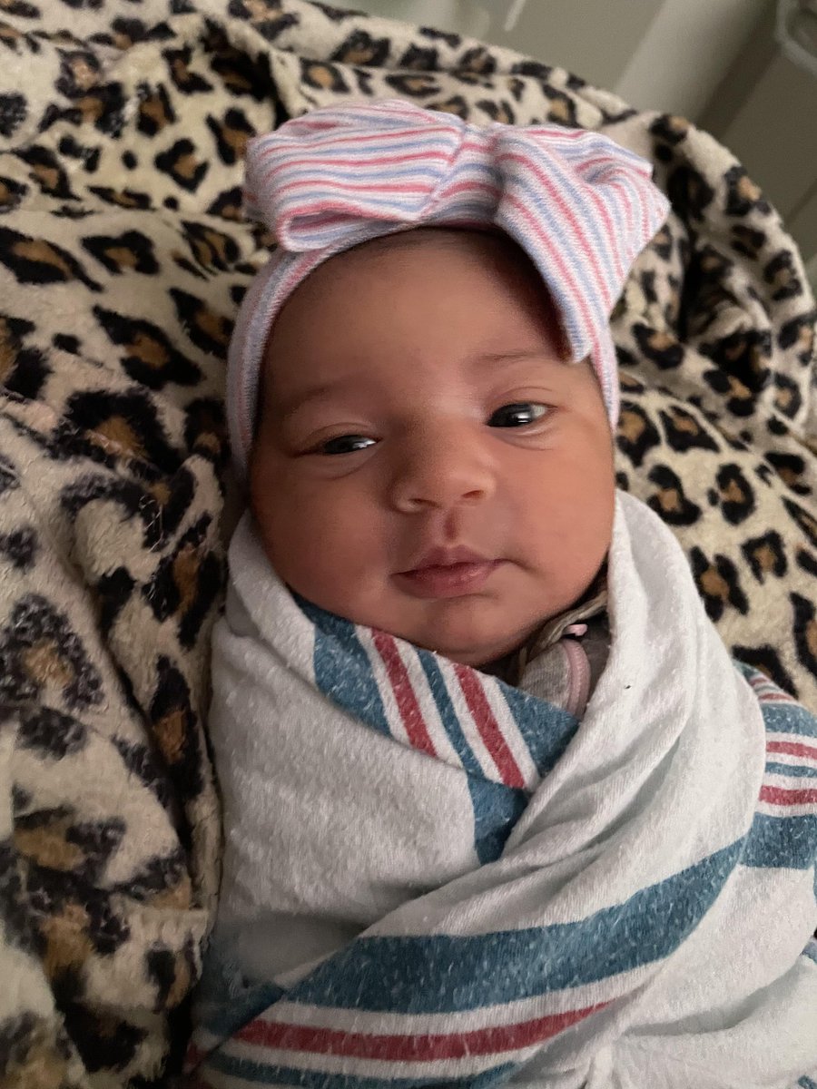 ShhPillowtalk's tweet photo. Wallpaper: some demon lady
Last song: Kill Bill by SZA
7th picture: My baby niece about 2 days.
Tagging - @ArtemisAbend  @Leo_Bitwits @Church_hb @LegendofASSMAN @GovPancakes @InvncblReversal https://t.co/k53jcnP1ZH