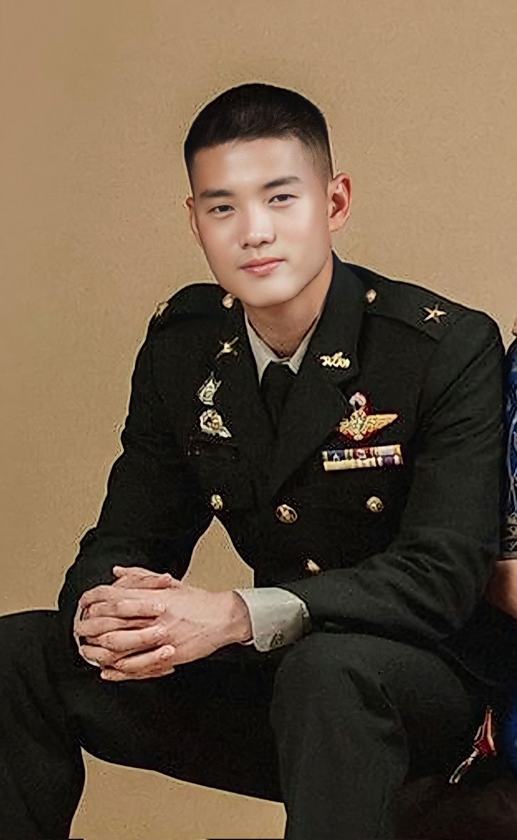 bodin_tor's tweet photo. New, Royal Thai​ Army​ Officer. 🇹🇭😍💦💦💦🇹🇭 https://t.co/Y474PXyduh