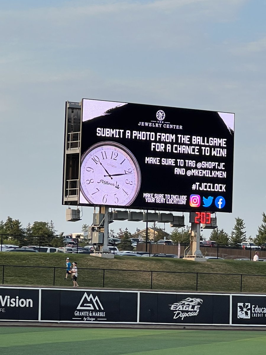 Huckthatruck71's tweet photo. What a night to win a clock. 

Let’s go Milkmen!

Thanks for the Tickets Ace Hardware Franklin 

@shoptjc @MKEMilkmen #tjcclock https://t.co/OwRI2v3lLn
