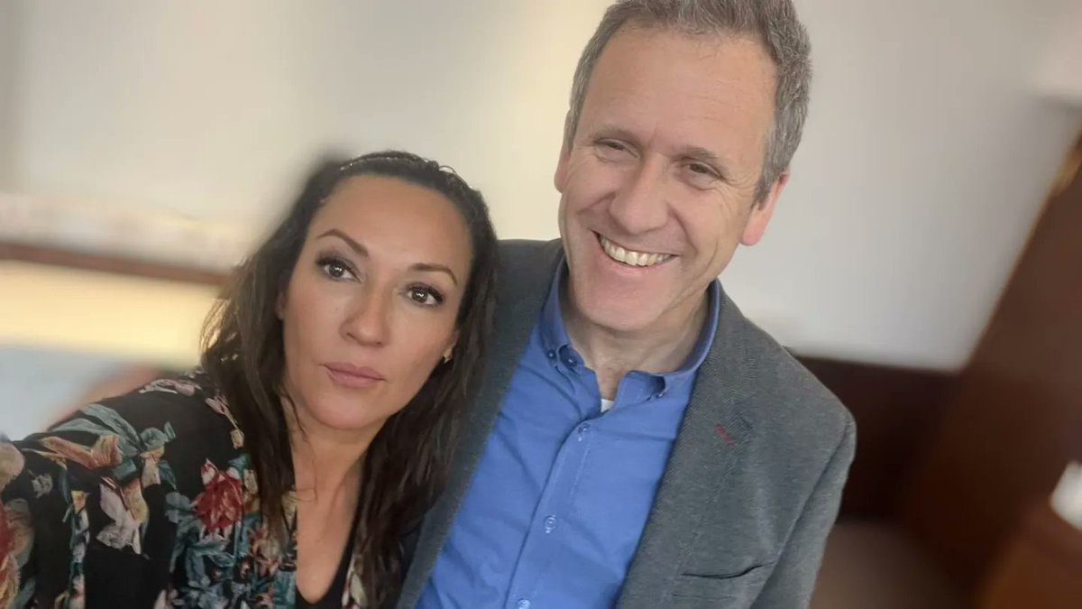 mariseka's tweet photo. En reunión con el Ministro de Transporte y Telecomunicaciones 👏 Se vienen grandes noticias 👏👏 

Gracias Min Juan Carlos Muñoz  y el Seremi Roberto Santa Cruz por la recepción!! nos acompañaron el concejal José Hernan Campos de nuestro querido Peñaflor, Tamara Aguilera y Armando Rojas de Melipilla ❤️

Llevamos los problemas de transporte de nuestro distrito con respecto a los conflictos que se generan con la locomoción intercomunal e interrural, donde la falta de fiscalización y falta de oferta convierten al transporte en uno de los principales PROBLEMAS.

Solicitamos BIP para el 14, llevar la Red de Movilidad a las comunas de #PadreHurtado, #Peñaflor, #Talagante, #ElMonte, #Melipilla y #Curacaví. 

Además, hablamos del metro tren Alameda-Melipilla donde ya podemos ver sus avances. Queremos contarles que para principios del año 2027 estaría listo!!! ✊✊✊

Vimos la preocupación ante el maltrato a quienes pagan adulto mayor y estudiantes. 
Por último, manifestamos nuestra alerta ante la dada de bajas de las flotas que reducen la oferta existente.

#transporte #santiago #ChileEnMalEstado #metro #tren