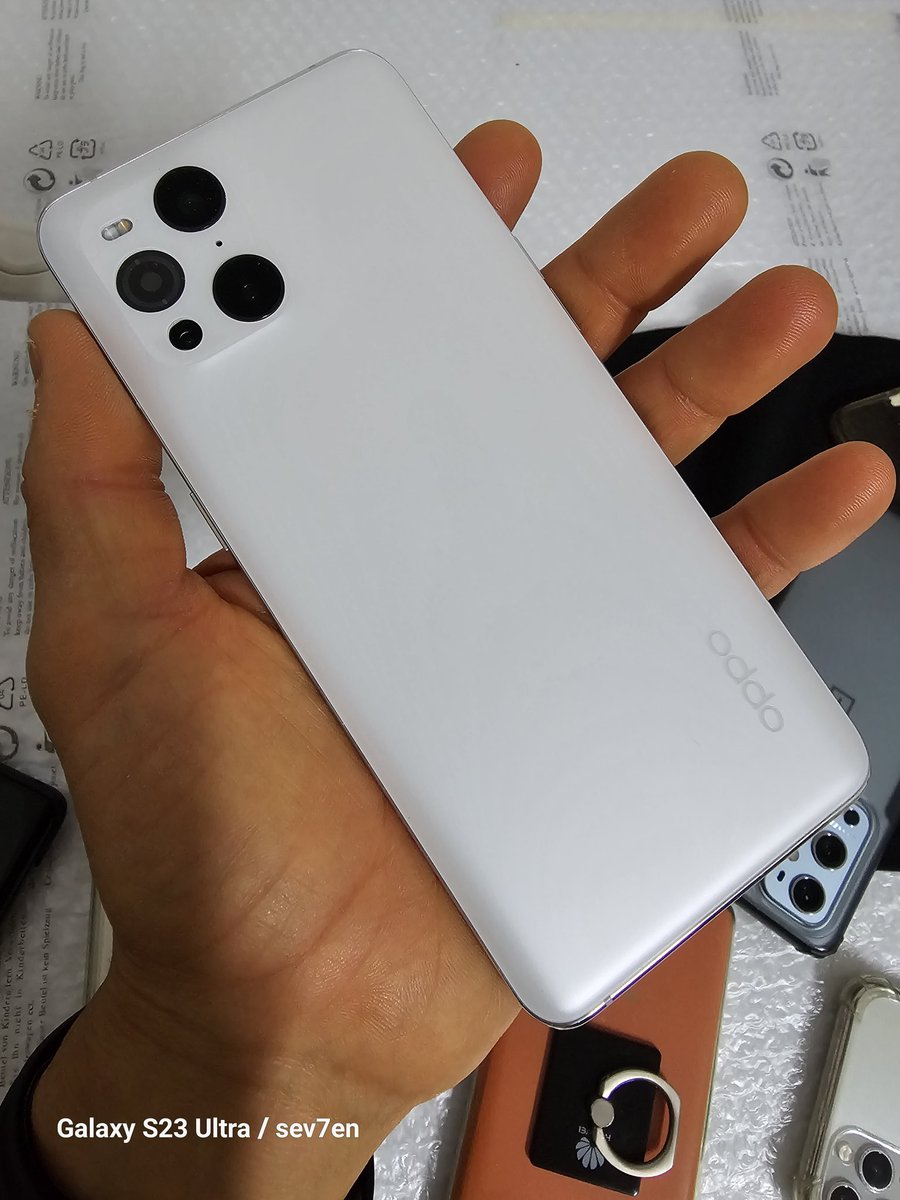 fabrizio_degni's tweet photo. That's funny 😄my #OPPOFindX3CN received a new #firmware update but it is not aware related what 😂
The log of it is not available even the simple announcement... #ColorOS13 13.1? 🤔 Naa... Let's see after the installation 😁
#oppofindx3 #mistery #technews https://t.co/qdJ8EHF01i