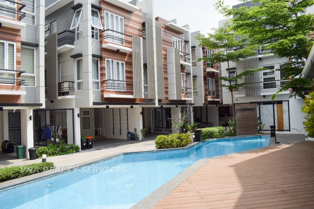 van_a001's tweet image. #QCTownhomesForSale! #RFO #ReadyForOccupancy - #LuxuryTownhomes #TandangSoraTownhomes, #QC near #CongressionalTownCenter #TownhomesForSale #2CarGarageTownhomes #4CarGarageTownhomes! For inquiry, Call: +63-915-200-4978! carousell.app.link/oHivk8LXMBb
