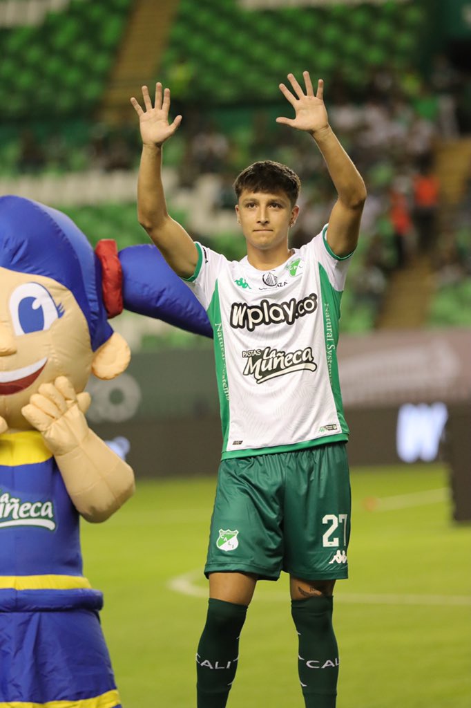 DeportivoCaliCP's tweet photo. ¡Par de 💎!
Nueva armadura, nuevas batallas por enfrentar, una historia por construir.
#KappaCol
#VamosCali🇳🇬 https://t.co/IA6mTK1fJK
