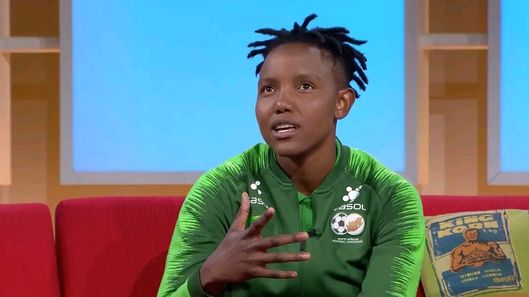 Retweet if you not happy Goalkeeper Andile Dlamini is on the bench
Banyana Banyana