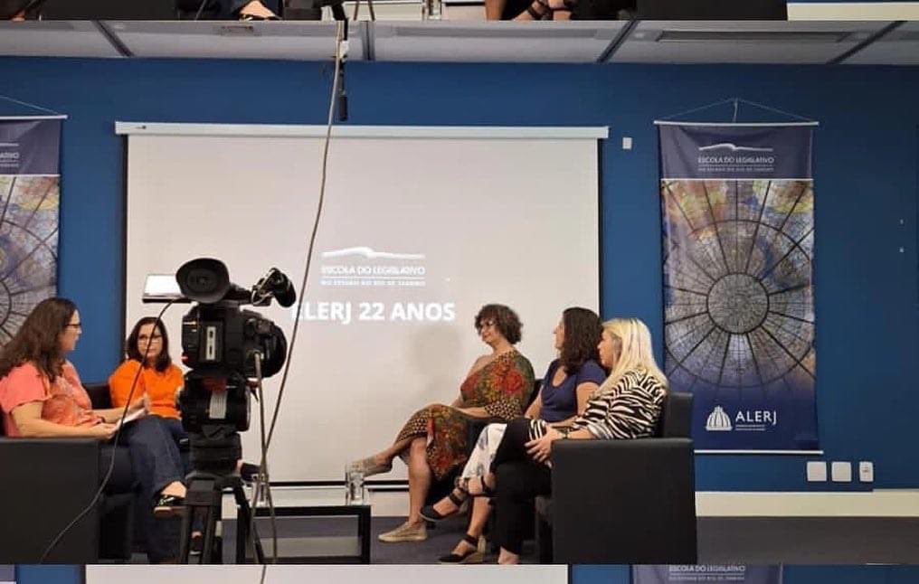 flavinha_tkd's tweet photo. Elerj - Escola do Legislativo do Rio de Janeiro vai comemorar 22 anos em agosto! Preparem os corações! @elerj_ https://t.co/GRv0JPAPDt