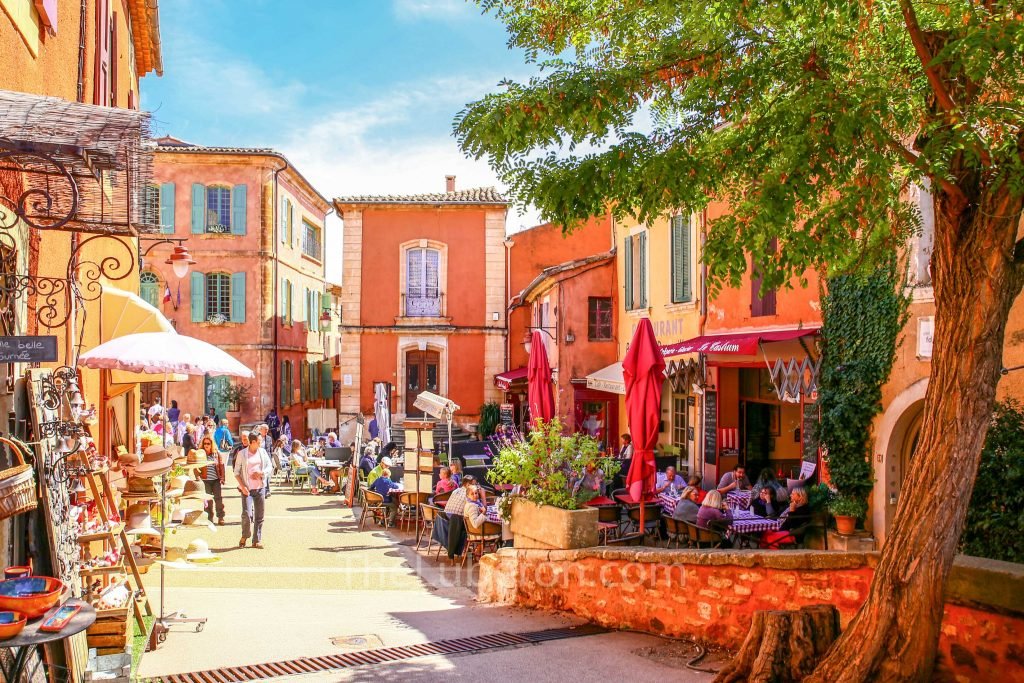 outofofficedaku's tweet image. #Paris, #Strasbourg, and #Nice are all great cities to visit in #France, but if you want to experience the country&apos;s true beauty, you should also explore some of its small towns. #France is home to many charming and picturesque small towns, and this tweet will help you find some…