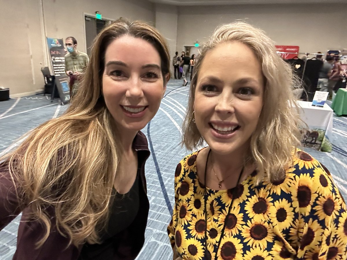 drcrystalheath's tweet photo. I don’t envy whoever has to update the Animal Ag Alliance activist web. Things about to get real complicated up in here. #avasummit @JessLReid @OurHonorVets @JVM
#vegan #animalrights #plantbased https://t.co/yVEBVcn7Mb