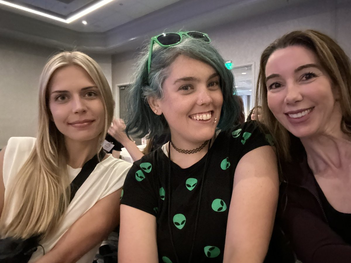drcrystalheath's tweet photo. I don’t envy whoever has to update the Animal Ag Alliance activist web. Things about to get real complicated up in here. #avasummit @JessLReid @OurHonorVets @JVM
#vegan #animalrights #plantbased https://t.co/yVEBVcn7Mb