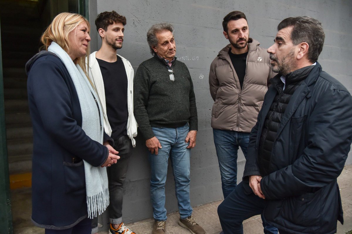 WalterLanaro's tweet photo. ¿Cómo vamos a generar laburo en #Ituzaingó? Simple: quitando el impuesto, del impuesto, del impuesto.
Con @cristianritondo visitamos #StarPack, una fábrica local de cintas y moños. Un ejemplo de que la verdadera fuerza de la Argentina, está en los que producen y generan trabajo de calidad.
@spvaldevenito
@AndreaNoemiCal
@gfpozzuto