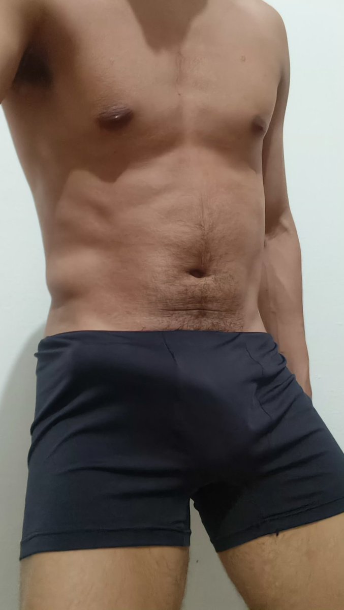 liamts92's tweet photo. Quando bate o tesão... 😈🔥 https://t.co/TX4tJHkDNi