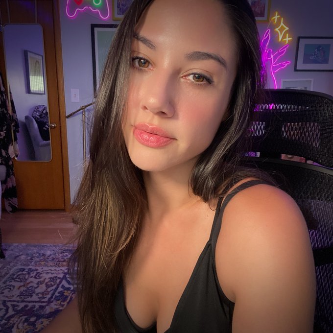 Live: https://t.co/5LmNBDd6Ah   😑 https://t.co/eJZKR2RMuA