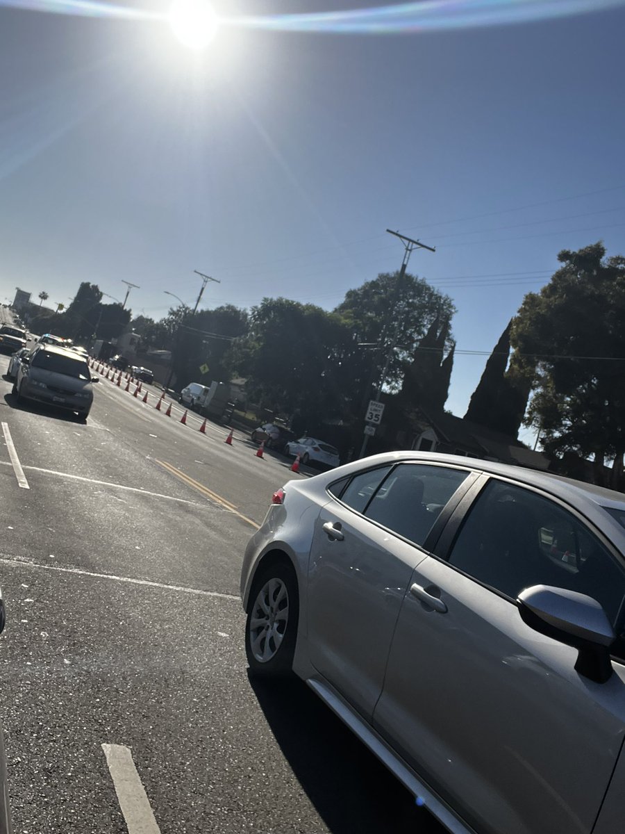 Stephy_Ceci's tweet photo. PD is setting up a DUI checkpoint on Slauson, between Angeles Vista Blvd &amp; Alviso Ave https://t.co/CofM2u4mBX