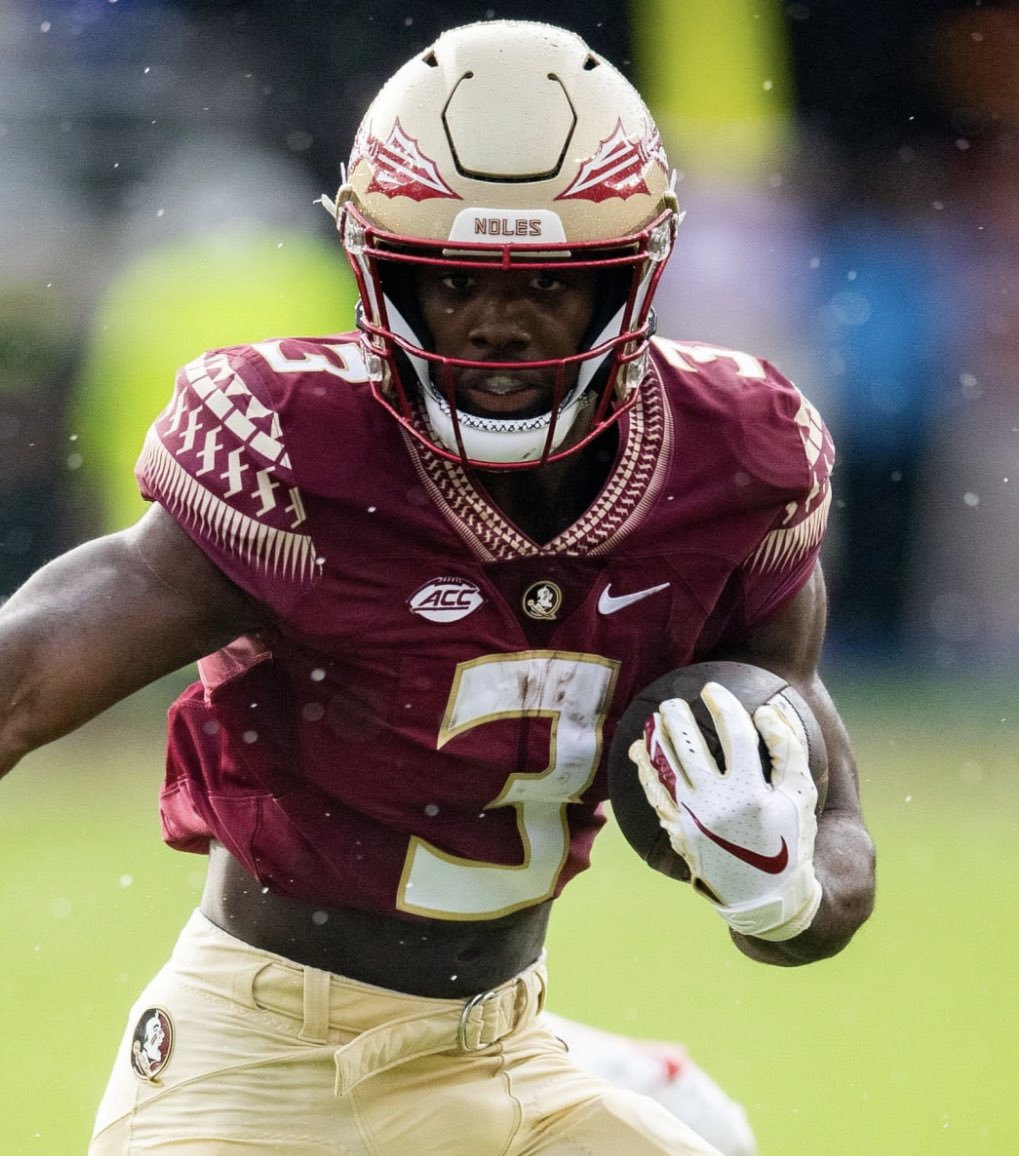 MartelsJr's tweet photo. Blessed to receive an offer from FSU🍢🍢🍢
@psurtain23 
@NCEC_Recruiting 
@scoop1914 
@iam_SSeamsterJr 
@D_Elite1974 
@DevinRuffin314 
@CoachReedLive 
@beyond_grind 
@gogetitCmo 
@supermax100_ 
@_BHSFootball https://t.co/B0Ux7XfuSM