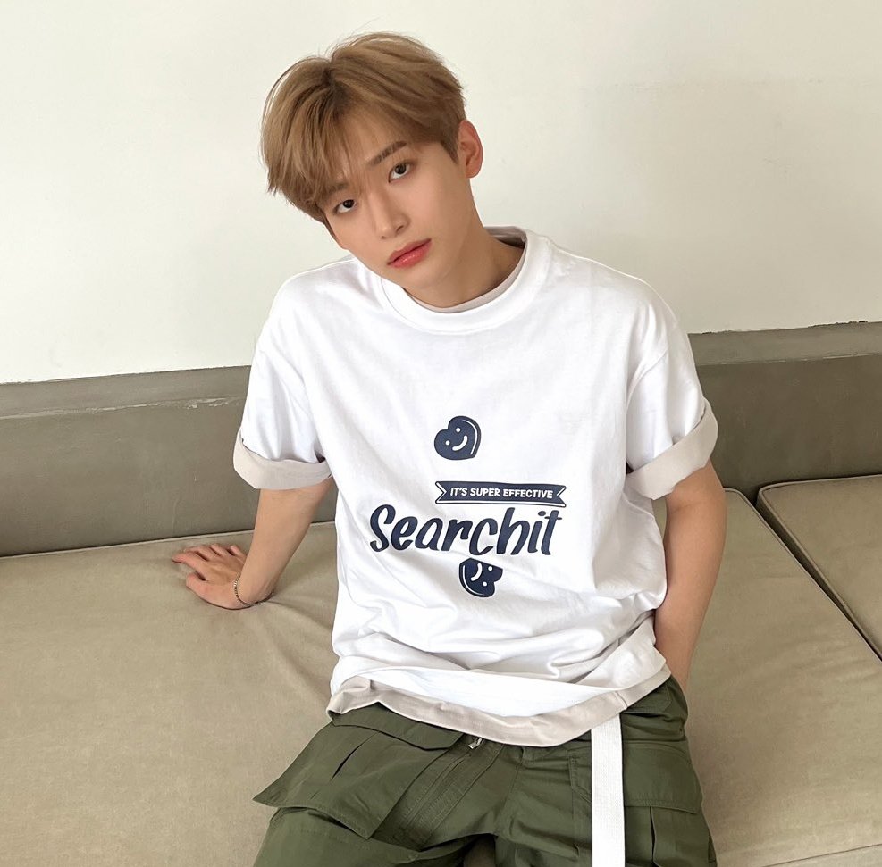 HJ1130_AMI's tweet image. ワルツのときの参戦服がモグとリンクコーデなんですけどぉぉぉ💙🤍
ビッグラブ～～🫶🫶🫶
#CRAVITY 
#searchit