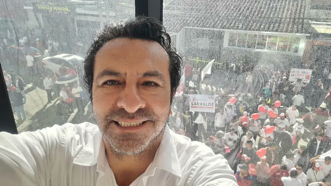 ASarraldeDelgad's tweet photo. ✌🏻🚩 MUCHÍSIMAS GRACIAS!!! 🚩✌🏻
Oficialmente inscrito por el partido @nvliberalismo con el NÚMERO 2 como candidato al CONCEJO de Pasto.
#SarraldeAlConcejo
#NL2
#SeguridadYProgreso
#Sarralde
#Pasto
#Nariño
#Colombia
#sanjuandepasto
#pastociudadsorpresa https://t.co/A146nx8nD8