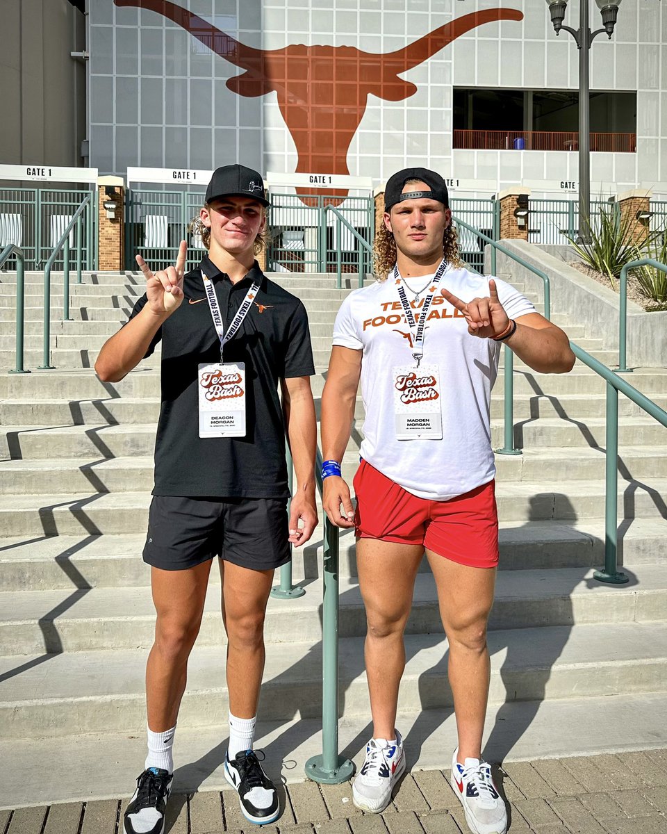 Had a great time today at @TexasFootball with my lil bro @Deacon_2027 🤘🏼 Thank you again for the invite @CoachChoateUT We will definitely be back soon! #HookEm @CoachSark @coachchoice @thejosephcortez @tr3swalk3r @jmjonesUT @BillyGlasscock4 @CoachK_FBCoach @CoachLeisz…