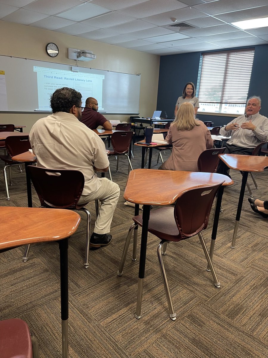 cpederson1027's tweet photo. Another fantastic week of PD and welcoming our new teachers! Itβs gonna be a good year! @ILTexasSchools #newteachers #magic #ILTexas https://t.co/OwtsaYViTQ
