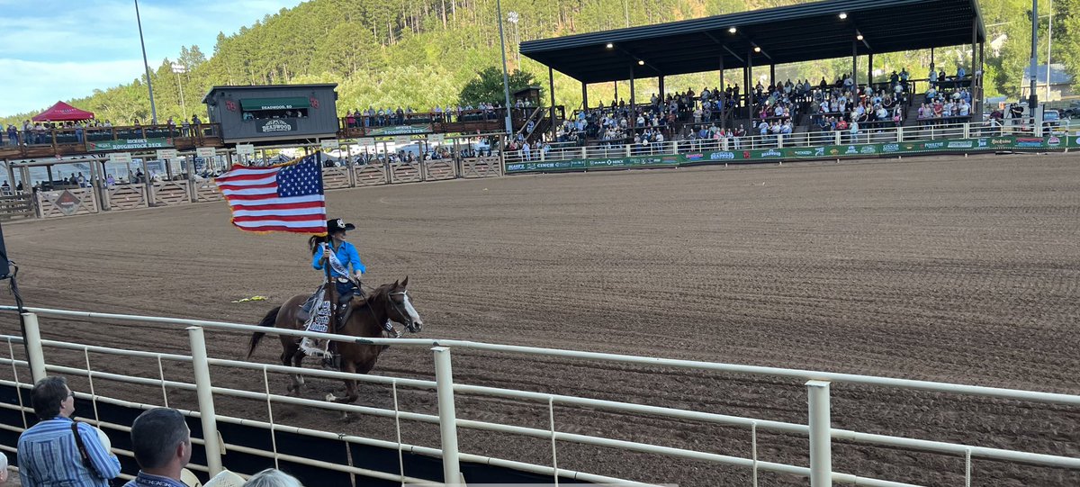 Burk1's tweet photo. Time to rodeo. #Daysof76Rodeo #USA https://t.co/c2d9OIWcI6