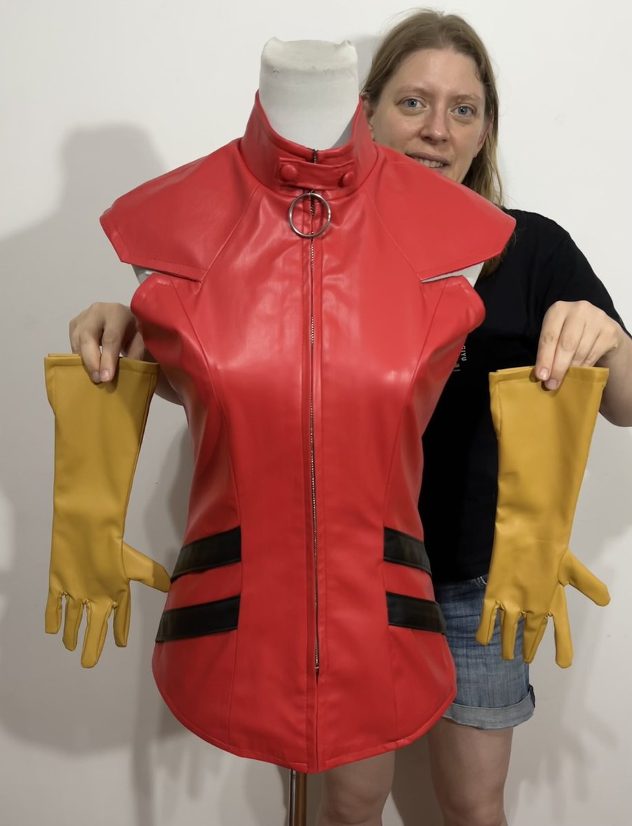 cosplaymandy's tweet photo. Feel free to repost- My partner and I made this Haruko Haruhara cosplay from Fooly Cooly as a commission! #cosplay #cosplayer #cosplaycommissioner #cosmaker #cosmakers #haruko #harukoharuhara #harukoharuharacosplay #foolycooly #foolycoolycosplay #flcl #flclcosplay #nandesukan https://t.co/FvneKBUAUa
