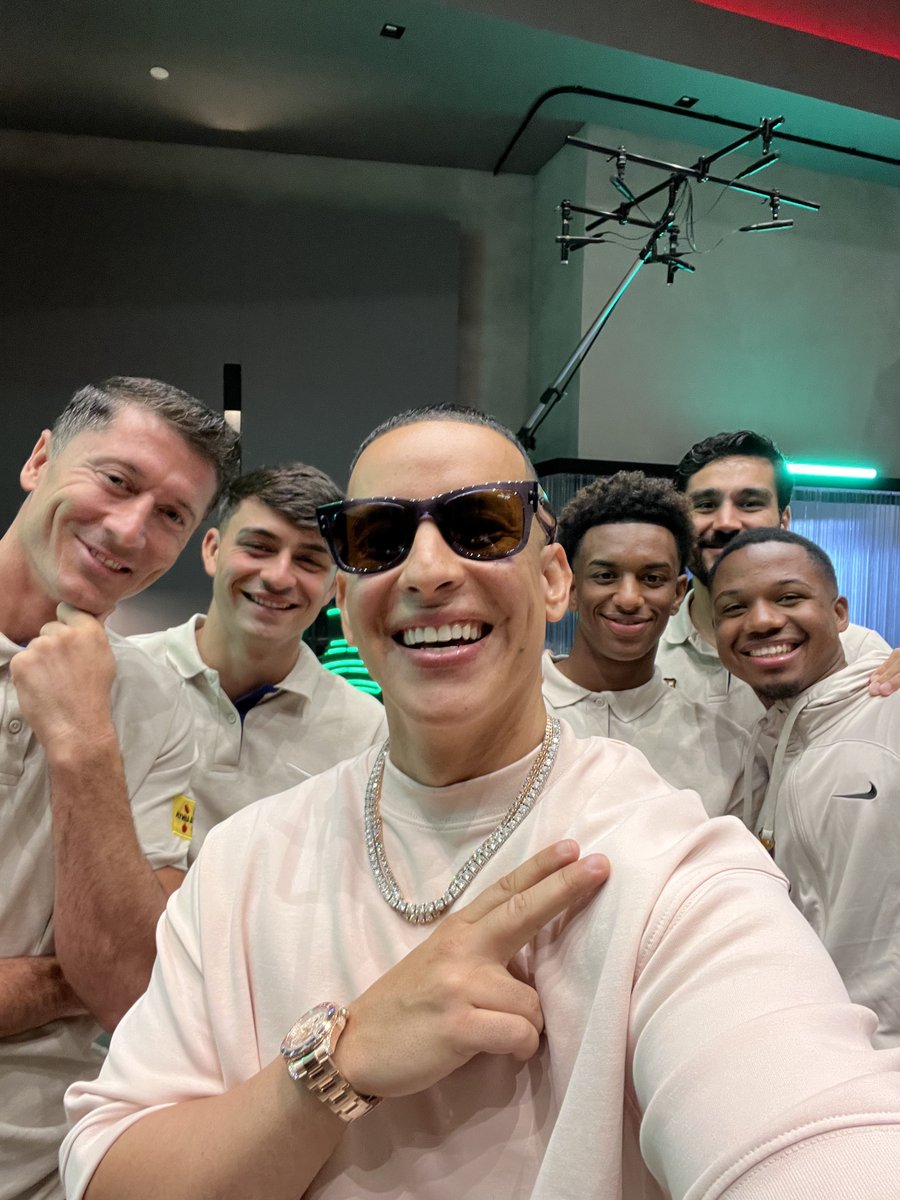 Nos gusta la gasolina ⛽
<a href="/daddy_yankee/">Daddy Yankee 💜</a> 😎
<a href="/Spotify/">Spotify</a> 💥