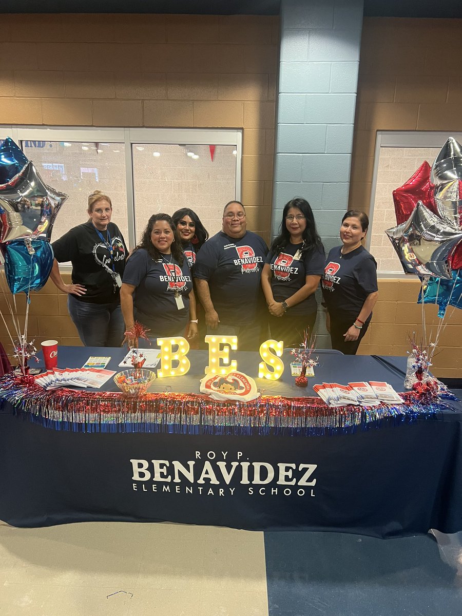 BESSSAISD's tweet photo. Back to School Bash was a hit!  Our Administration and Staff team enjoyed seeing our Patriot community 💙❤️💙.
It’s going to be a great year! 
#LevelUpPatriots https://t.co/sLrA5sIeGs