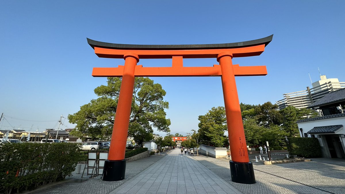 RealHanano's tweet photo. 2023-07-28[金]「朝活-12」
#京都 #kyoto
#JR西大路駅 から #伏見稲荷大社 まで
歩きました。
朝5時から1時間30分 5.5km
前日の熱が冷めてない街歩きは スタートから汗だく。 https://t.co/PAWIqFjvSF