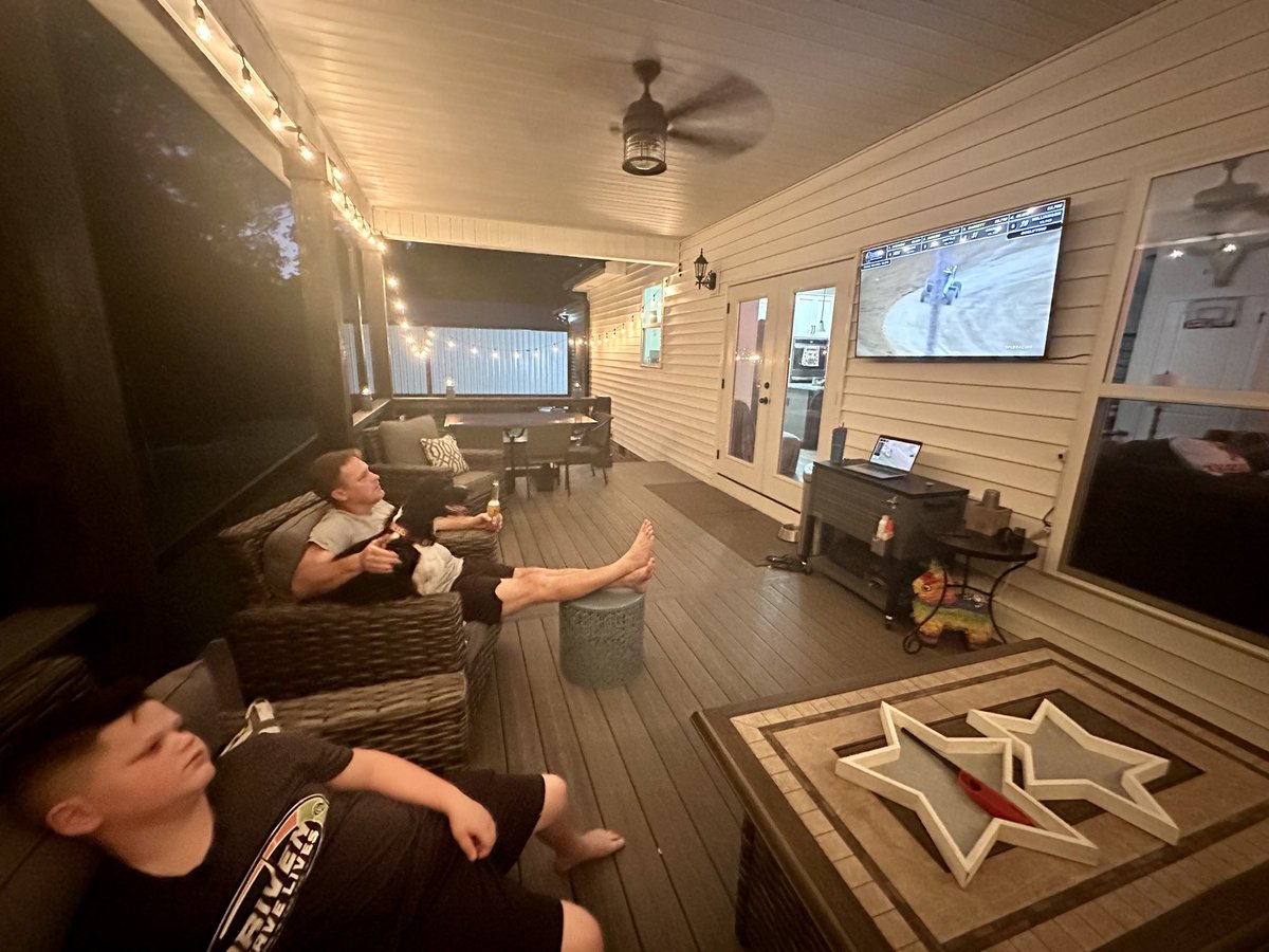 Allison McKinney tweet media