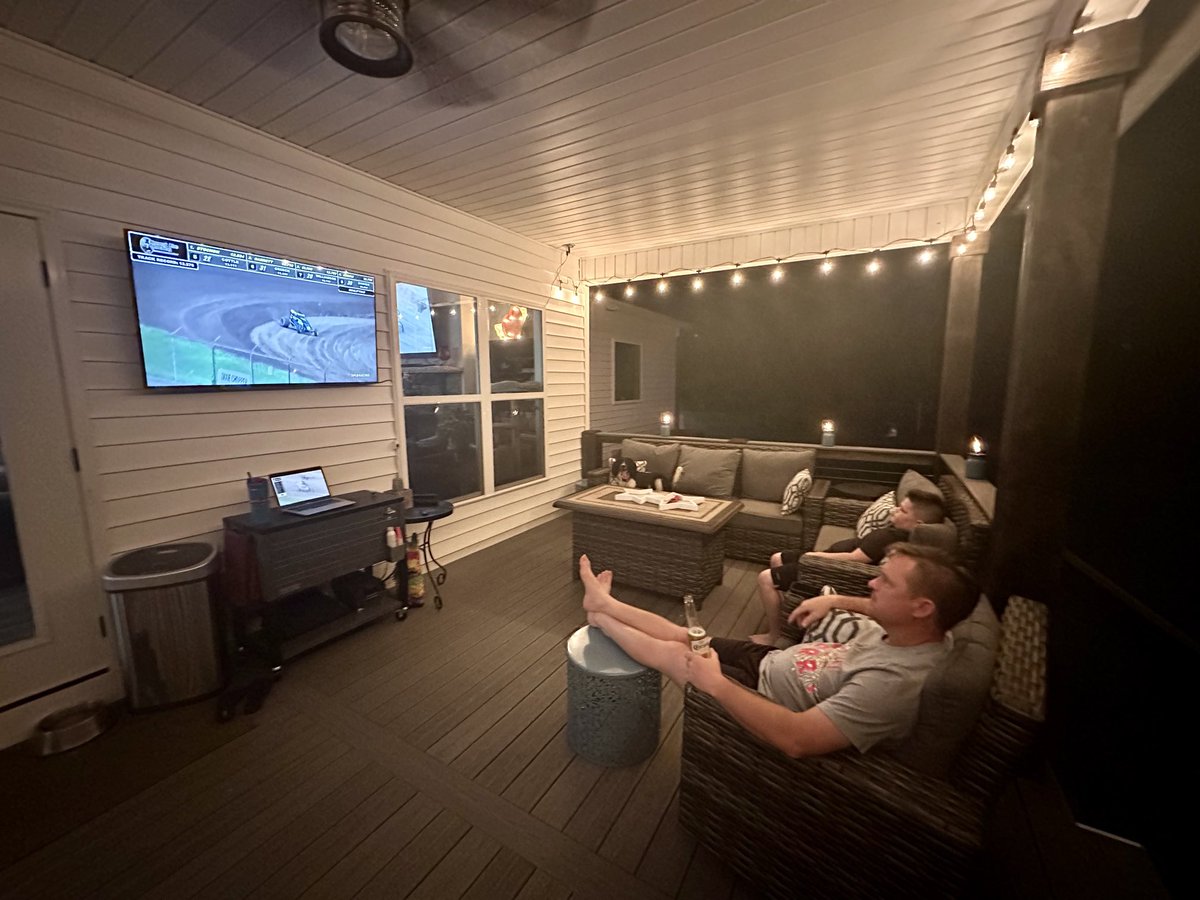 Allison McKinney tweet media