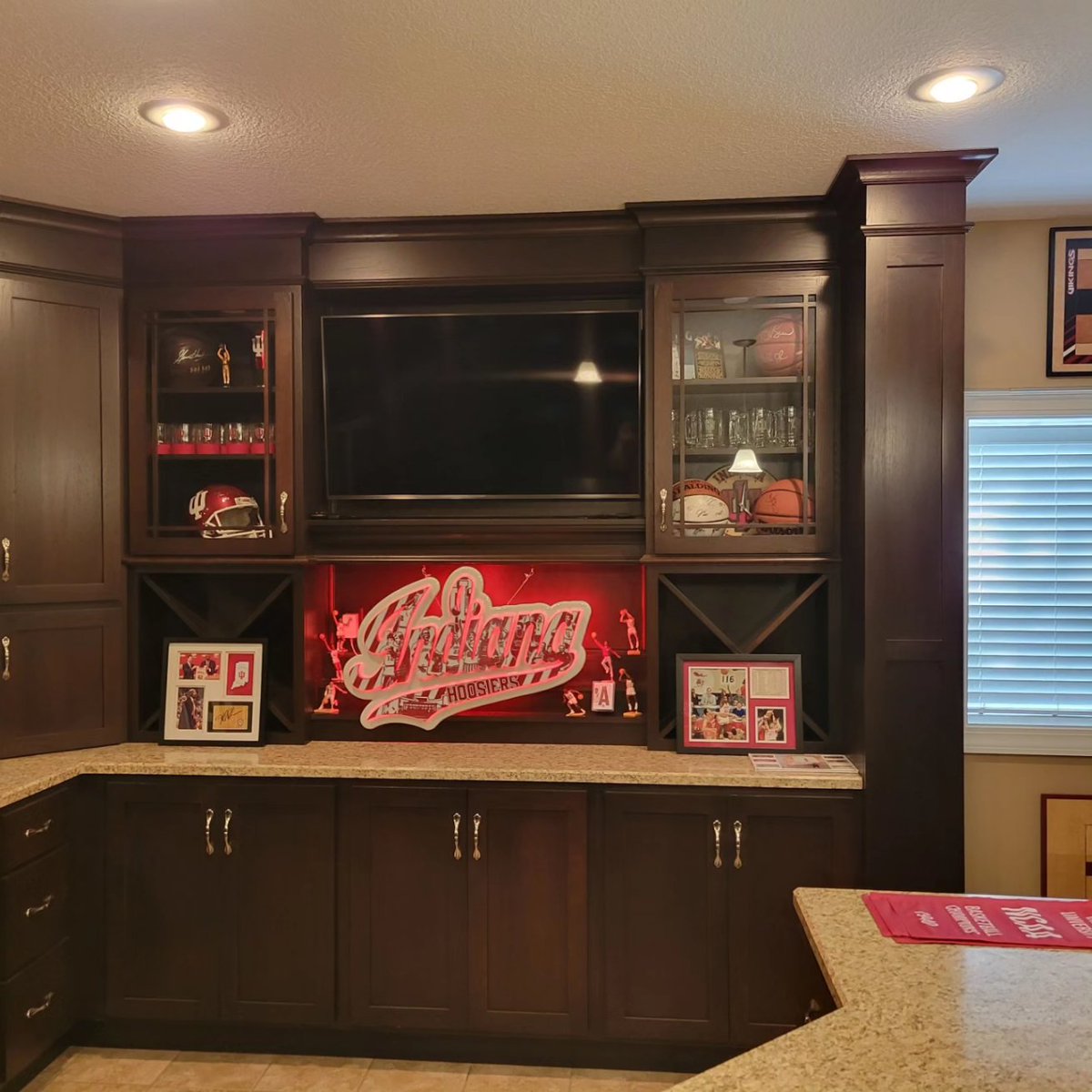 donwdavis22's tweet photo. New Hoosier Nation addition to mancave.  Look closely the artist that made this adds great details. https://t.co/v12NxUCTFi