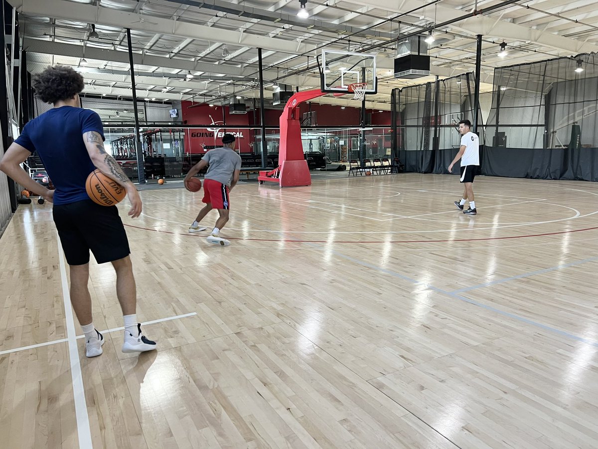 Adam Barnes tweet media