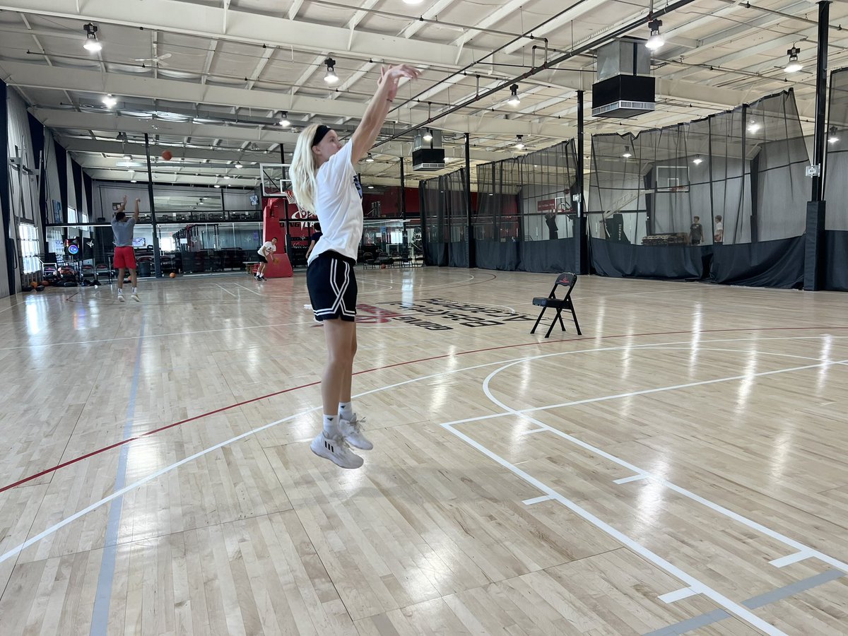 Adam Barnes tweet media