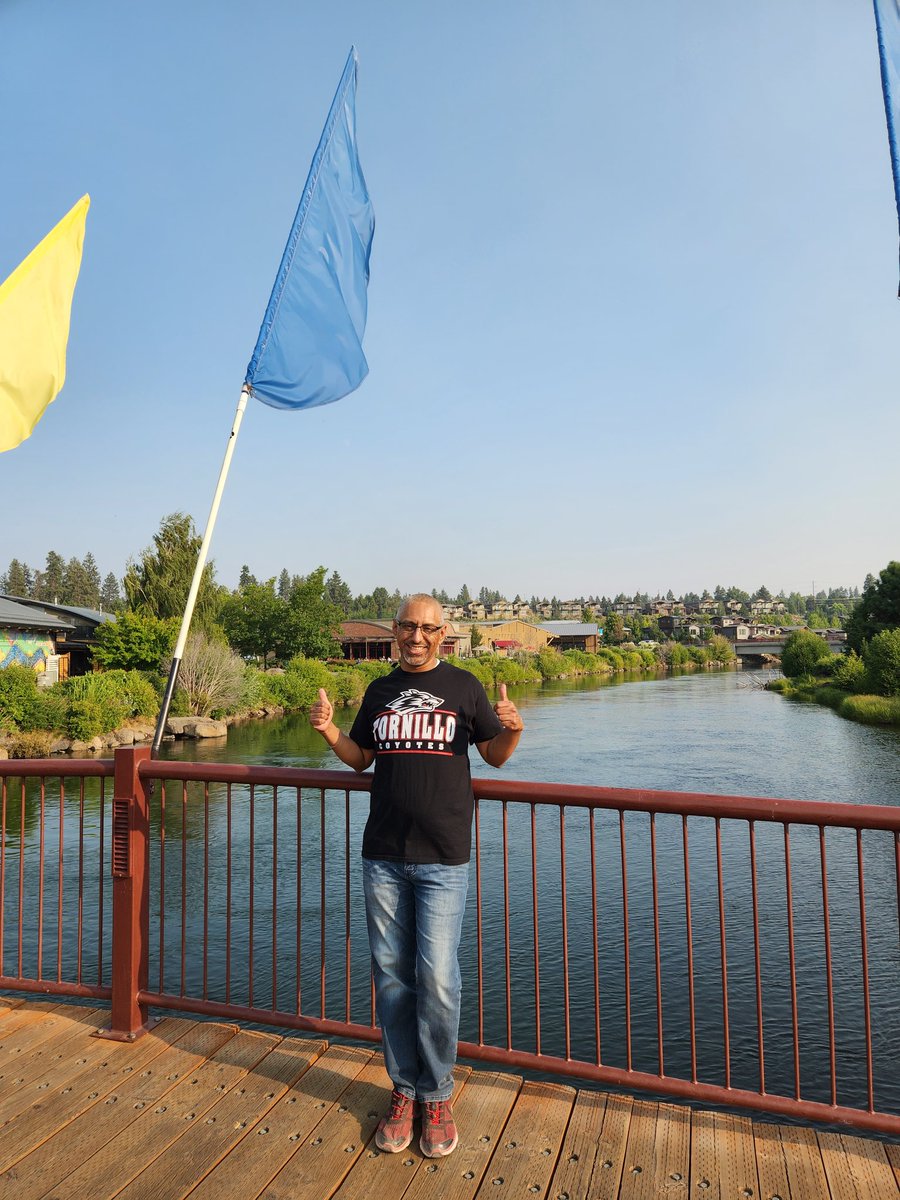 JoseLSilvaSmith's tweet image. Day 5 @osu_cascades for the @exploringcs PD. Exploring Bend, Oregon! โค๏ธ๐๐ #TISDProud #exploringcs