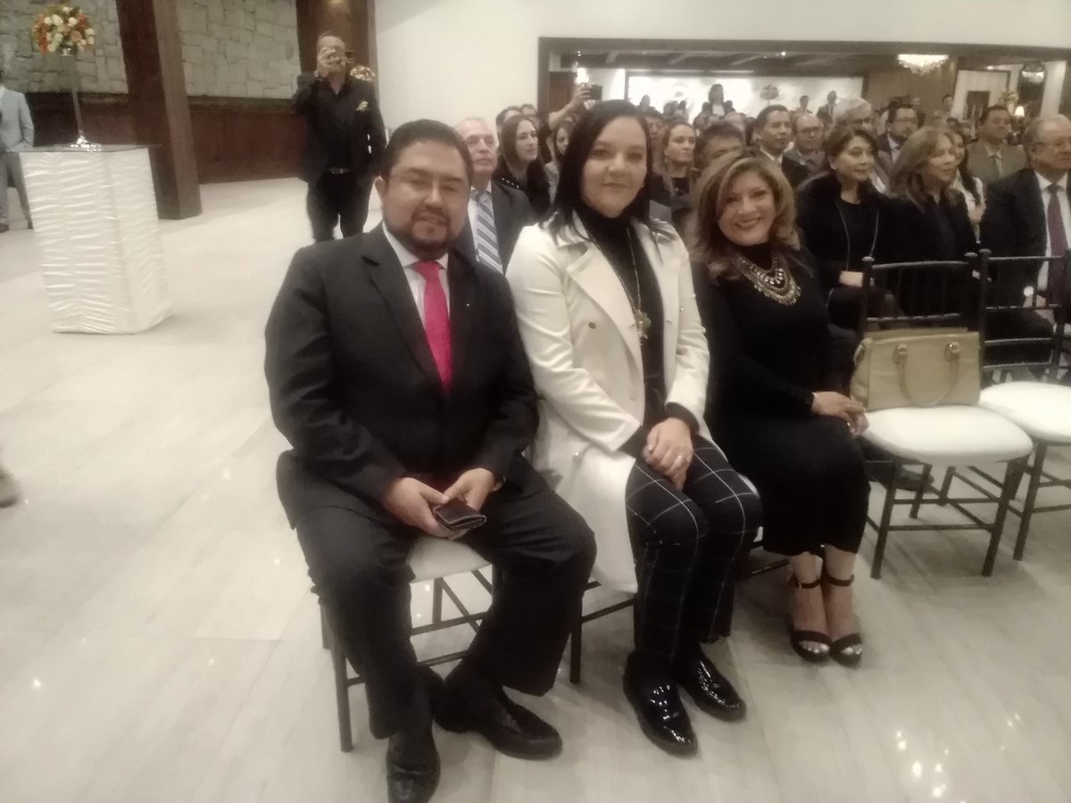 CorteAzuay's tweet photo. @alevallejoba @czamoramatute @AzuayCJ @karina_alvarado @goberazuay El gremio de abogados y abogadas del Azuay, en la posesión de la nueva directiva del @ColAbogAzuay, además la presencia del Presidente de @NOTARIOSAZUAY @mauriciobarros2 y la Concejala del Cantón Cuenca Dra. Mónica Pesantez. https://t.co/0LJequwvFq