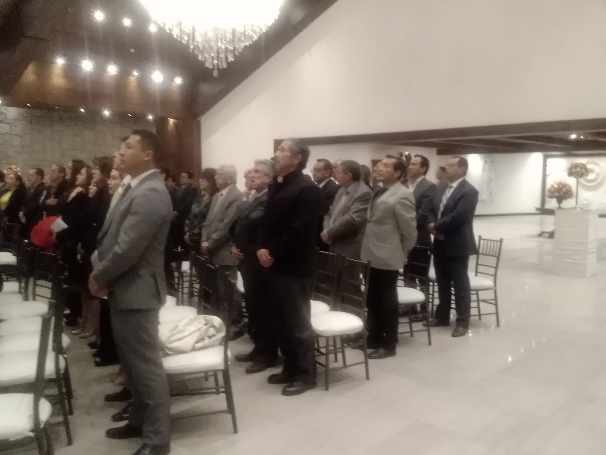 CorteAzuay's tweet photo. @alevallejoba @czamoramatute @AzuayCJ @karina_alvarado @goberazuay El gremio de abogados y abogadas del Azuay, en la posesión de la nueva directiva del @ColAbogAzuay, además la presencia del Presidente de @NOTARIOSAZUAY @mauriciobarros2 y la Concejala del Cantón Cuenca Dra. Mónica Pesantez. https://t.co/0LJequwvFq