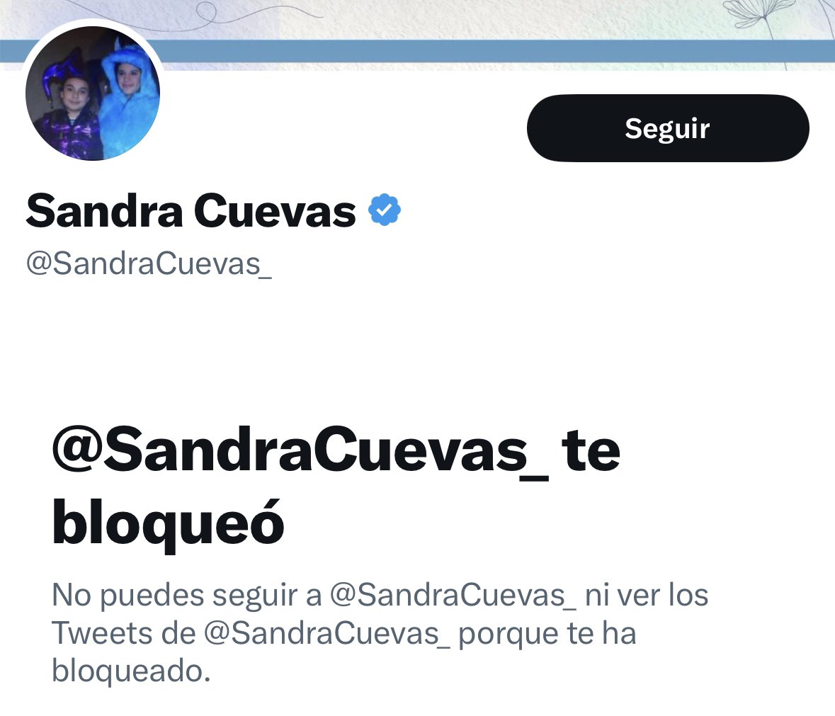 Bueno, la señora me bloqueó.

Cómo que (ella) no entendió el significado de ser “servidor público”, más bien entendió, “servirse del dinero público”

Triste realidad de los políticos de hoy