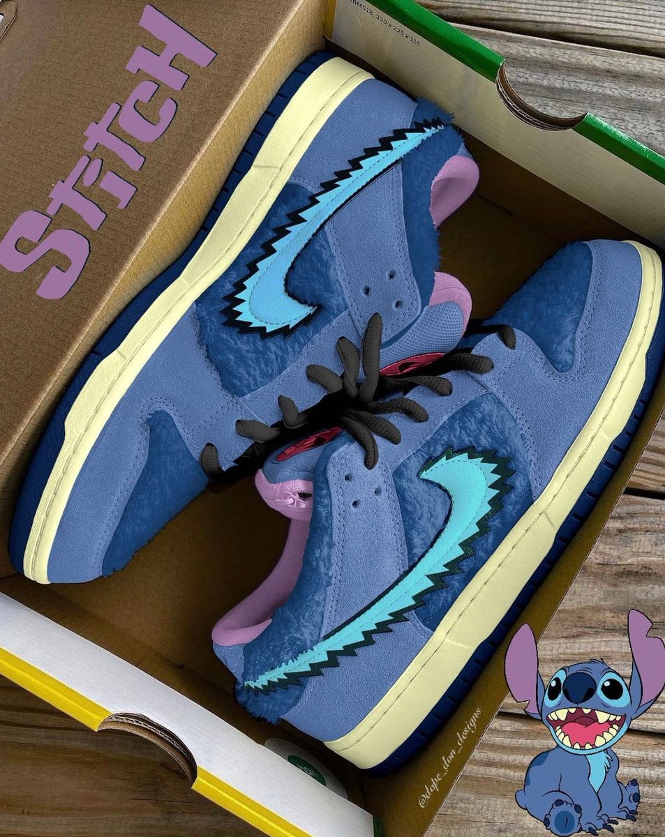 Nike Dunk Low "Stitch"