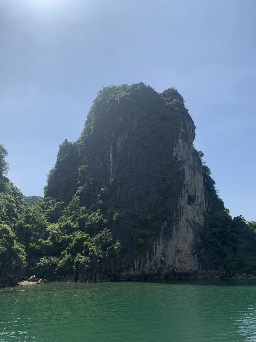 IGSHumanities's tweet photo. We had an amazing time in Ha Long Bay, being on our own boat, exploring the islands and kayaking in the lagoon. A great experience! @Ilkleygrammar https://t.co/6ktn7AjCBX
