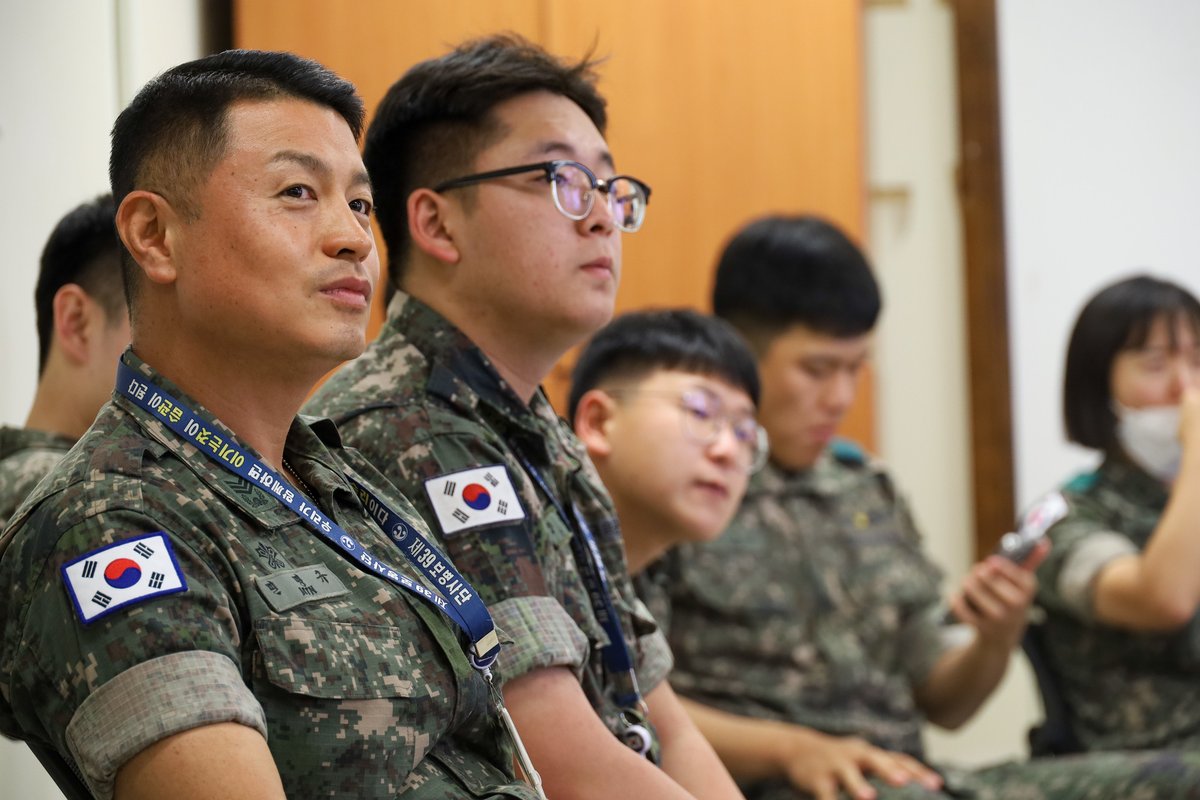 NCOs from the ROK Army 39th Infantry Division visited USAG Daegu on July 27 to conduct NCO Professional Development with Garrison HHC NCOs. It was a great opportunity to show our continued partnership and to strengthen the ROK-U.S. Alliance.